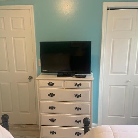 Cheerful Two Bedroom House 1.5 Miles From Beach. Myrtle Beach Eksteriør billede