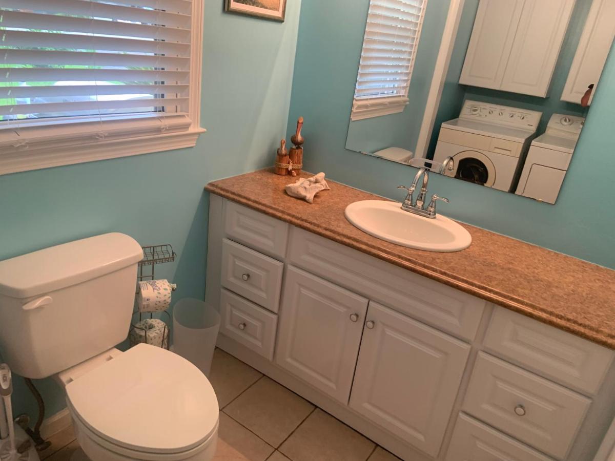 Cheerful Two Bedroom House 1.5 Miles From Beach. Myrtle Beach Eksteriør billede